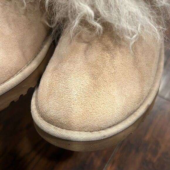 UGG Lida Mongolian Fur Cuff Natural Suede Classic Short Boots Size 6 EUC - Picture 14 of 14
